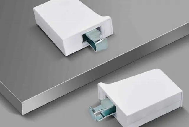 Key Benefits of Cabinet Middle Hook Hanger AC04
